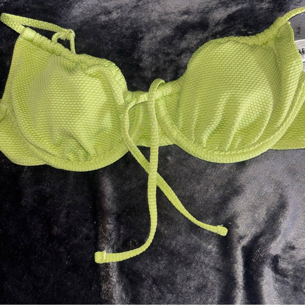 New Forever 21 Women Green Swimsuit  Bra Top Small NWT Ruched Front